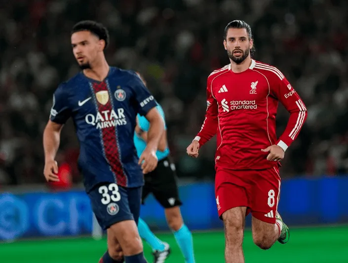 鲸鱼体育-索博vs巴黎数据：0射0正0过人，1关键传球，1抢断2解围1拦截