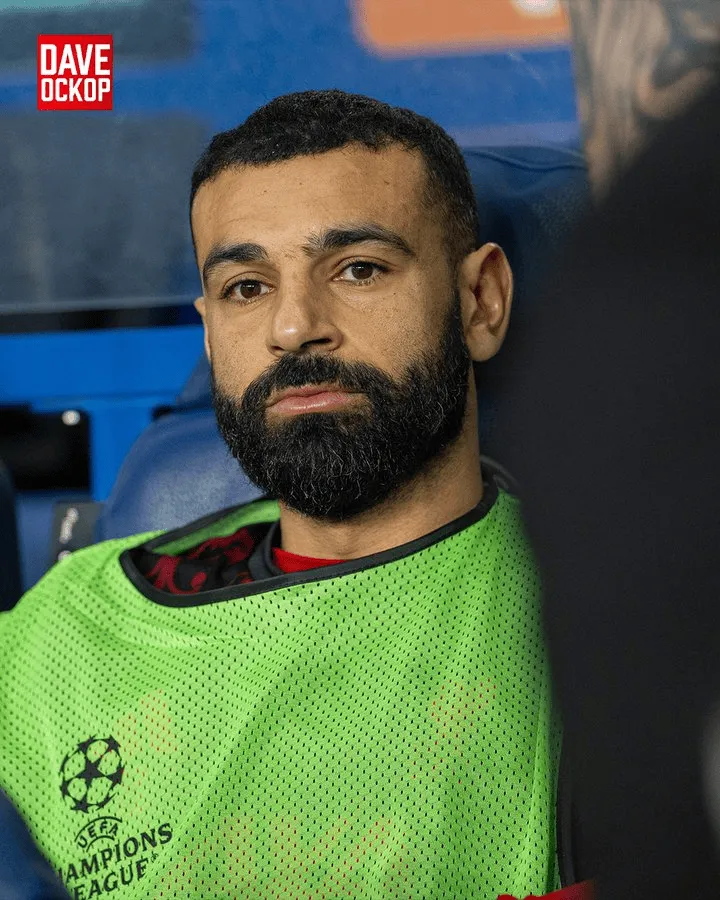 鲸鱼体育-关键战坐全场板凳！萨拉赫自去年12月后首次替补未登场